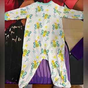 Baby  girl sleeper  Great condition.